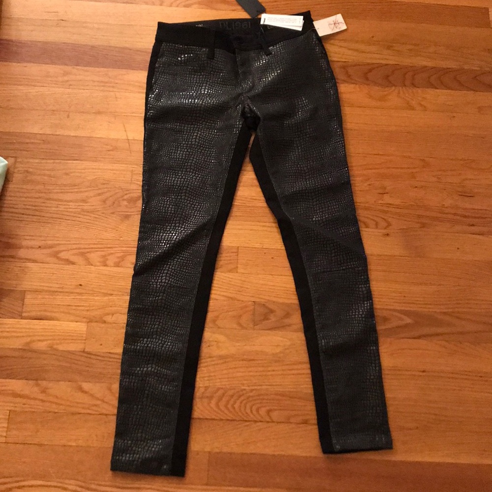 Size 27 DL Croc Jeans- NEVER WORN!